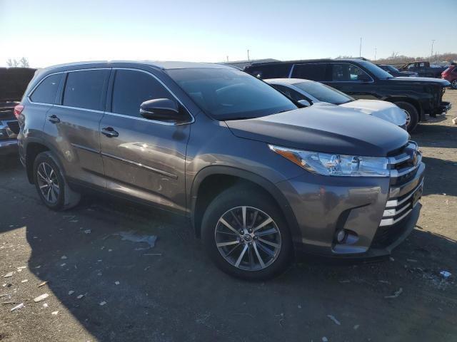 2019 Toyota Highlander Se - Image 4