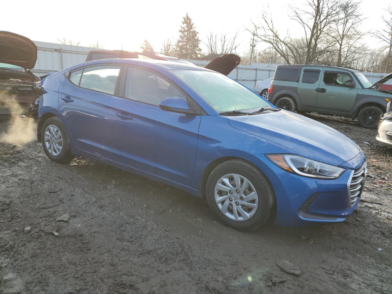 2017 HYUNDAI ELANTRA SE - Image 4
