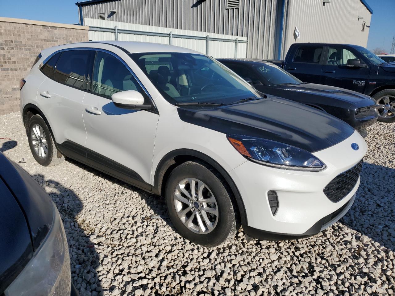 2020 FORD ESCAPE SE - Image 4