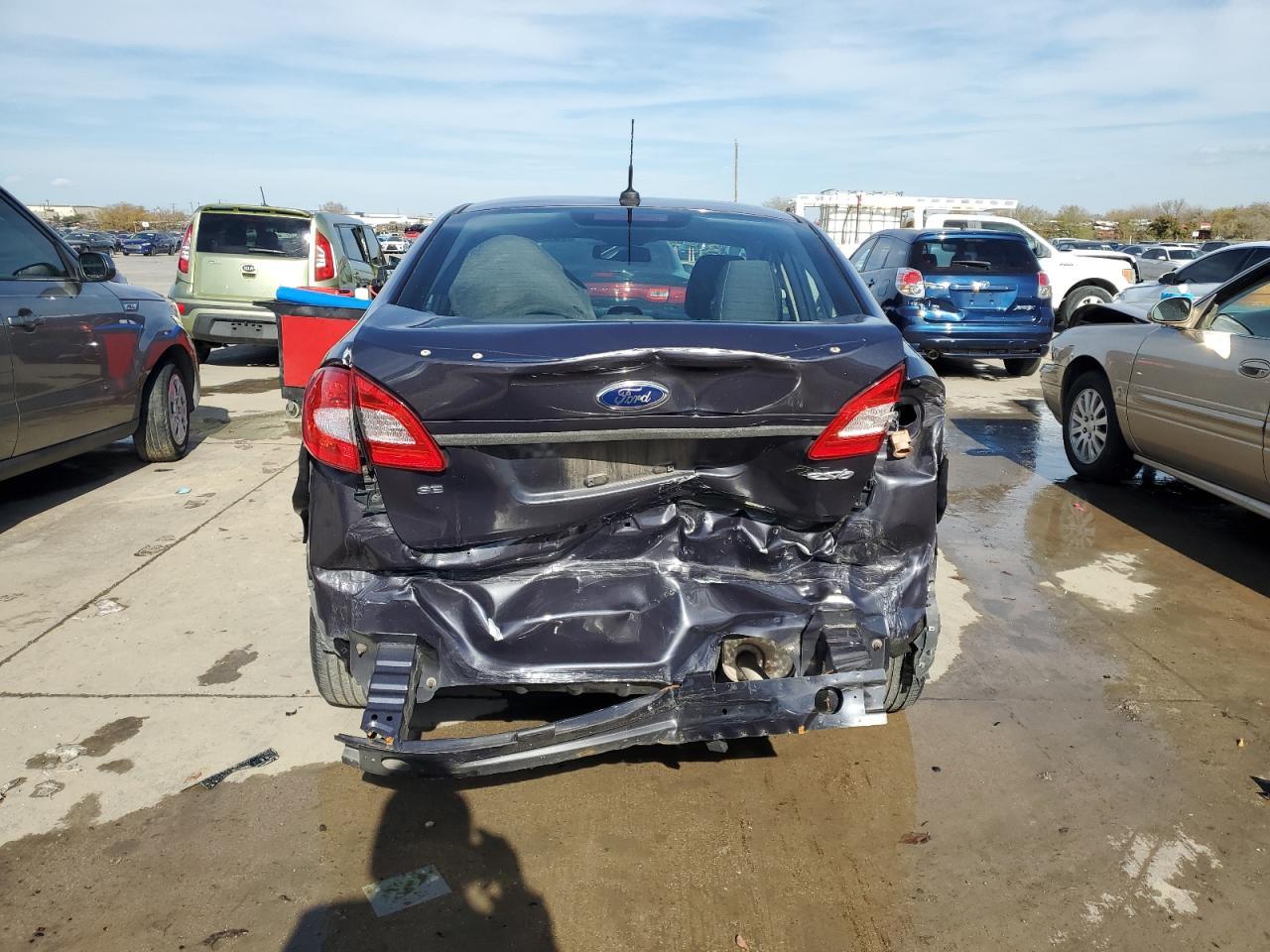 2013 FORD FIESTA SE - Фото 6