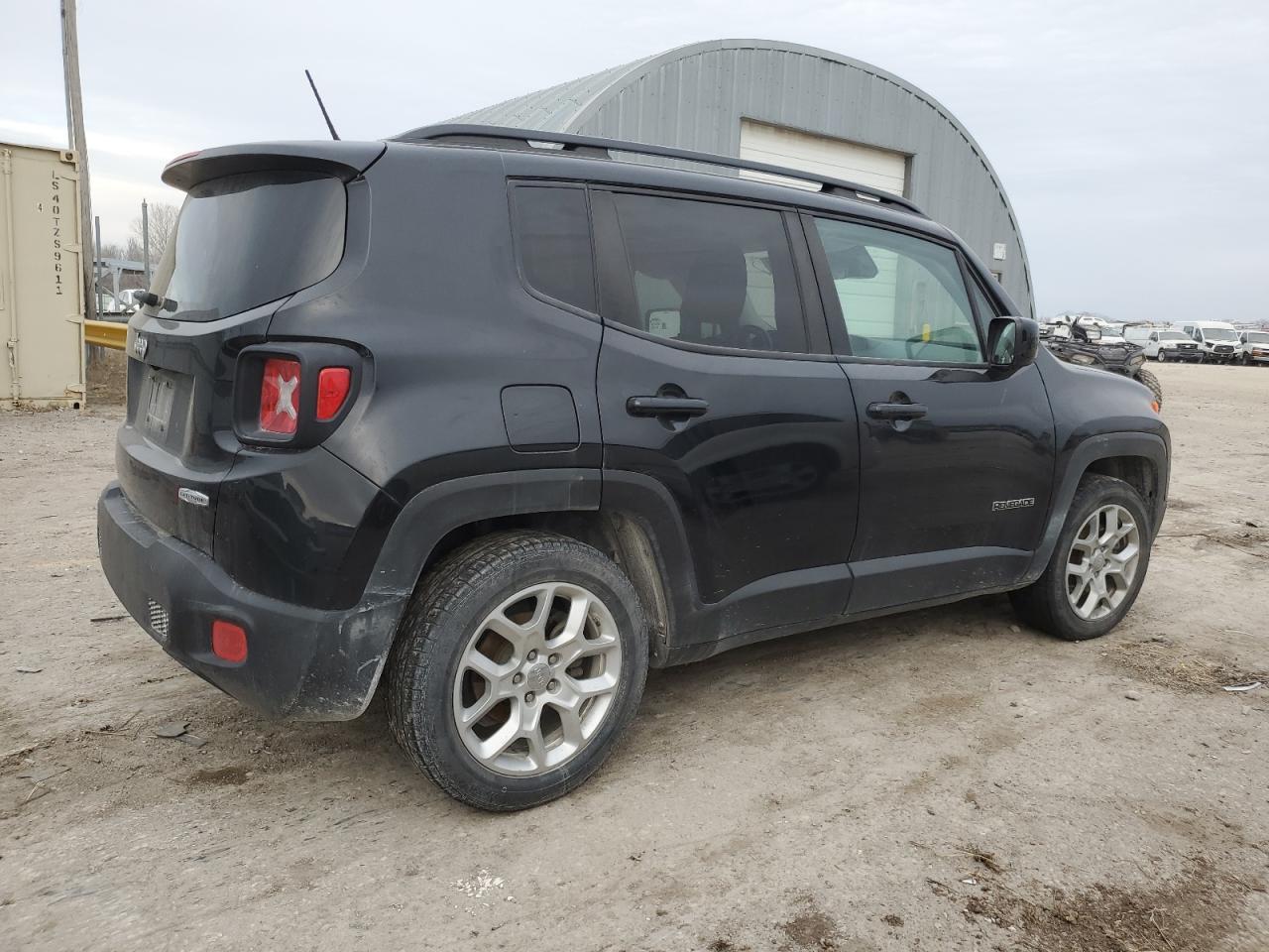 2017 JEEP RENEGADE L - Image 3