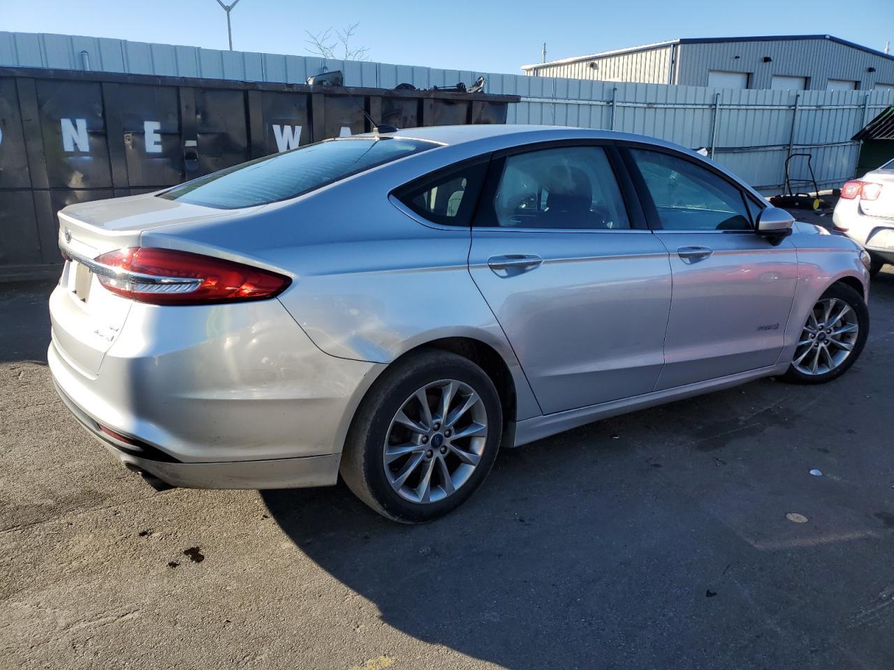 2017 FORD FUSION SE - Фото 3
