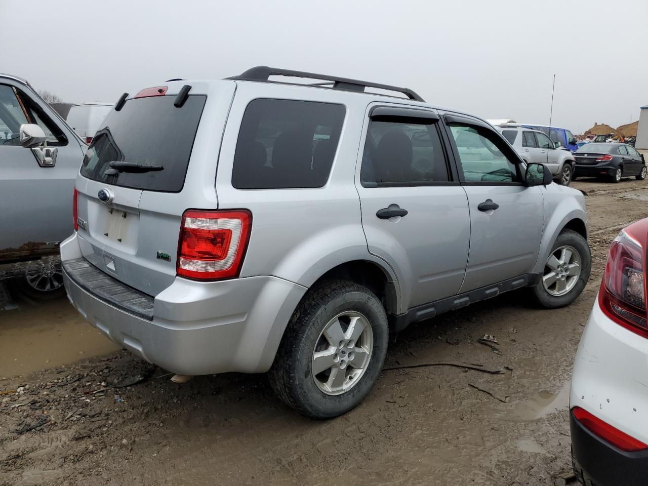 2012 FORD ESCAPE XLT - Фото 3