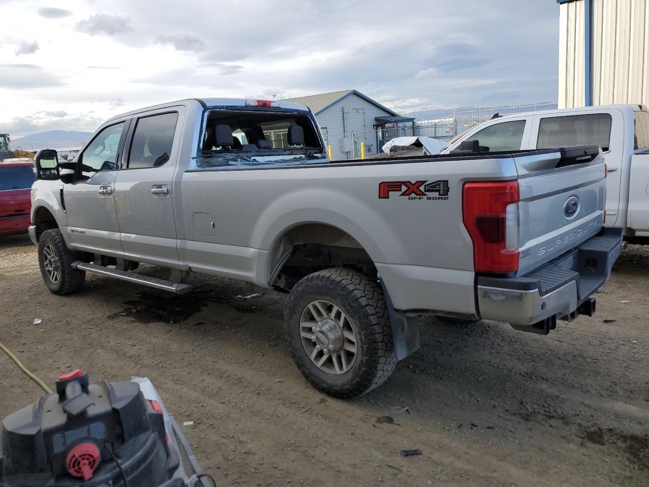 2017 FORD F350 SUPER - Image 2