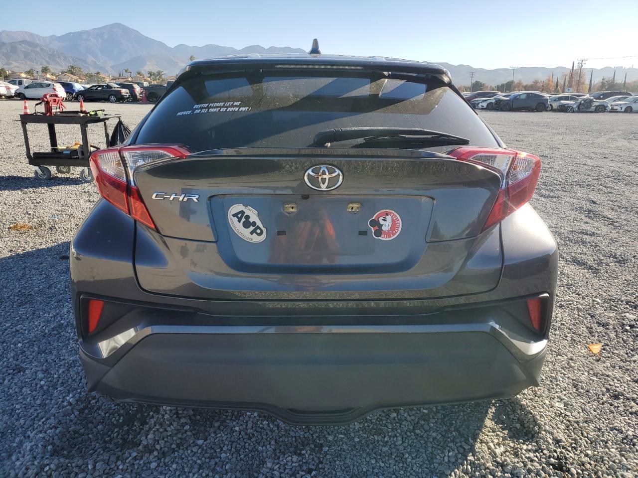 2021 TOYOTA C-HR XLE - Image 6