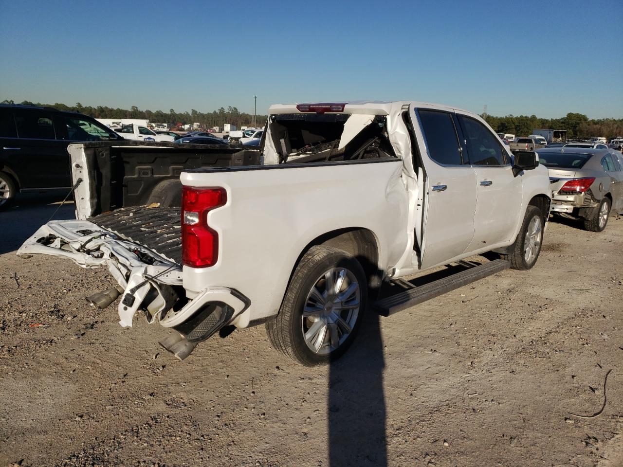 2021 CHEVROLET SILVERADO - Фото 3