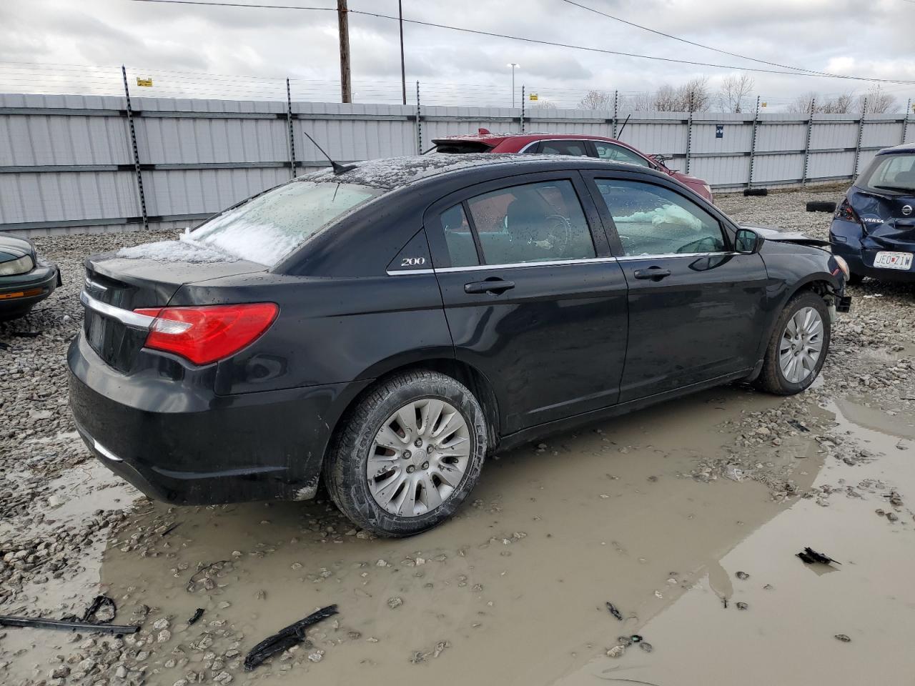 2013 CHRYSLER 200 LX - Фото 3