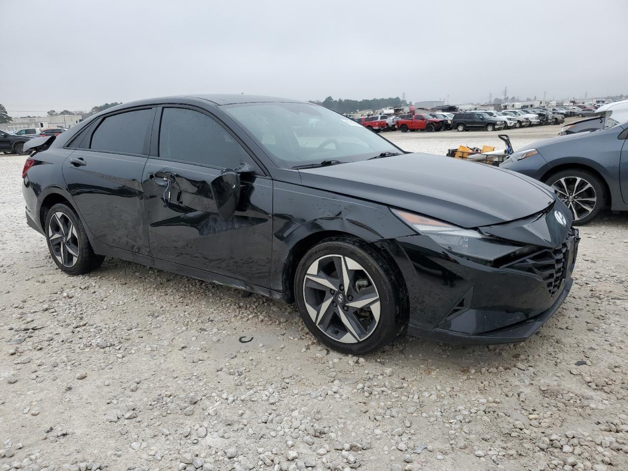 2023 HYUNDAI ELANTRA SE - Фото 4