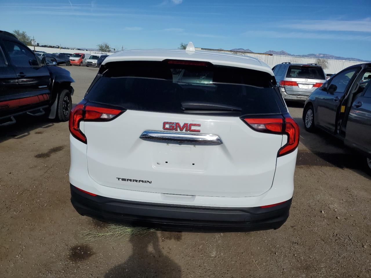 2018 GMC TERRAIN SL - Image 6