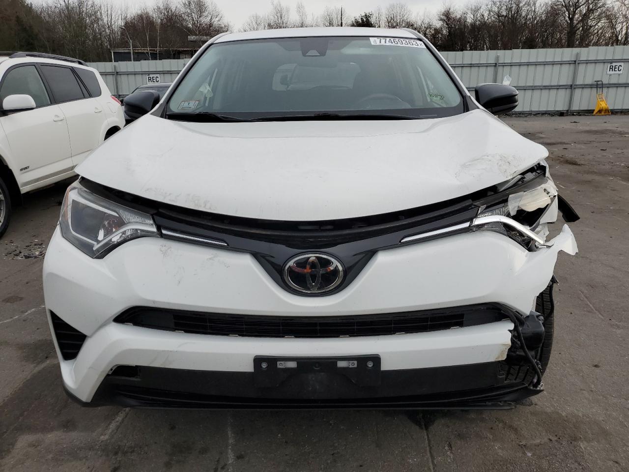 2018 TOYOTA RAV4 LE - Image 5