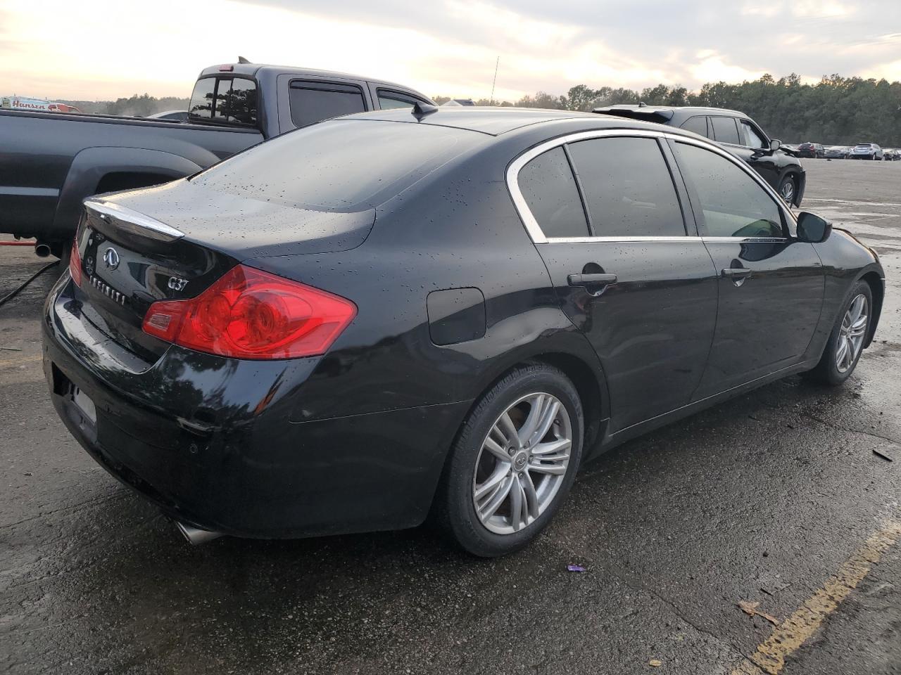 2012 INFINITI G37 BASE - Image 3