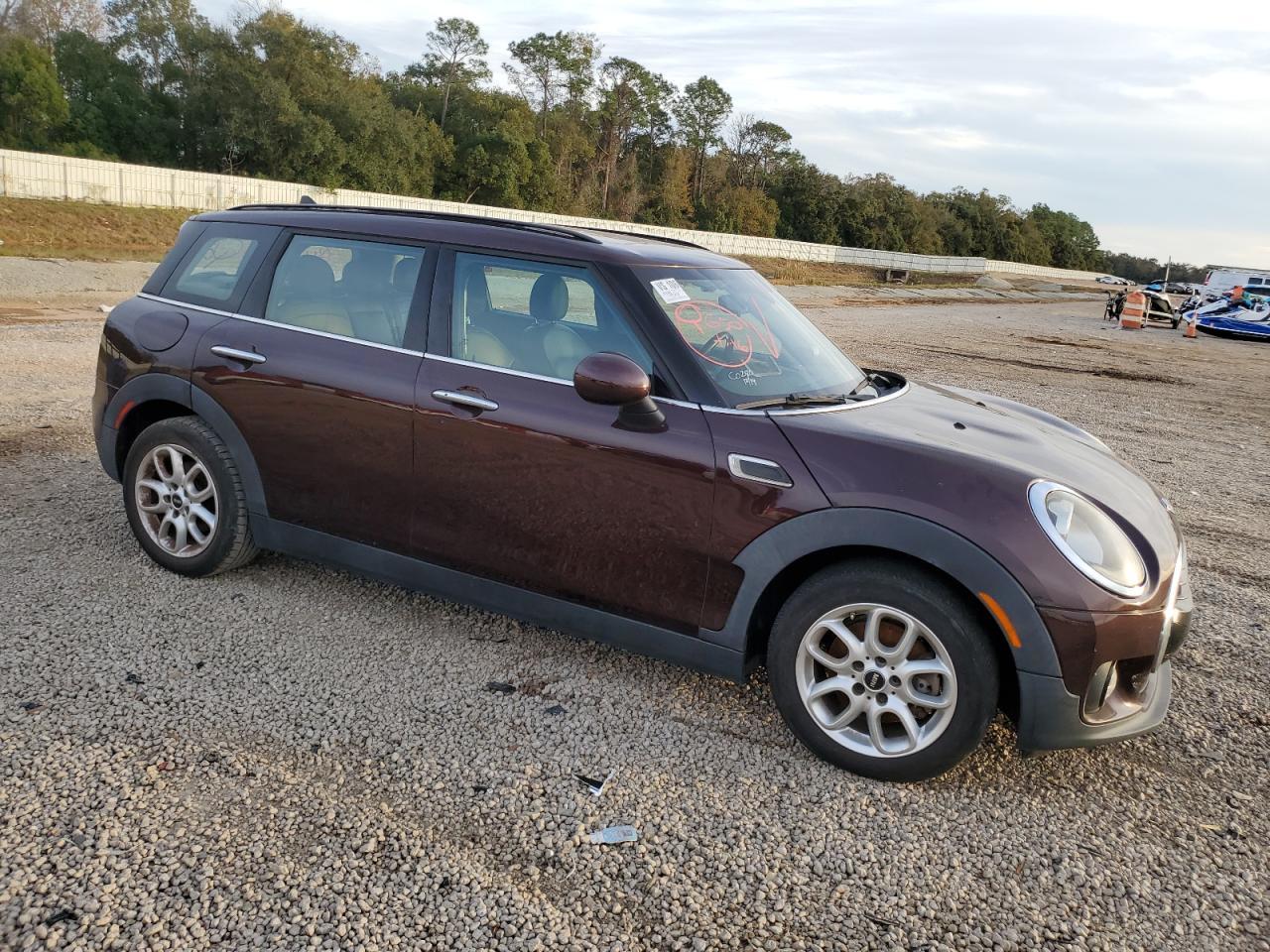 2016 MINI COOPER CLU - Image 4