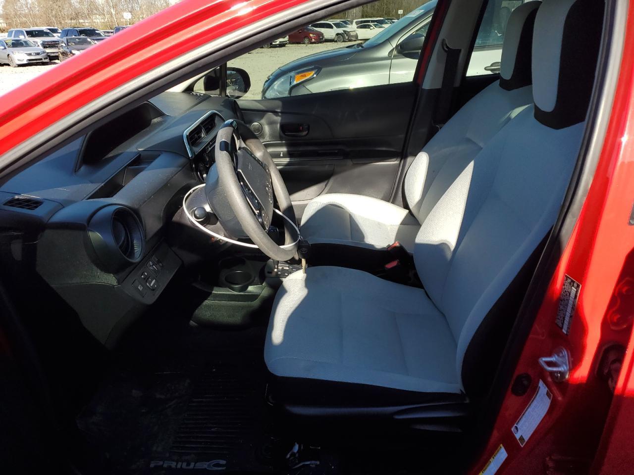 2018 TOYOTA PRIUS C - Image 7