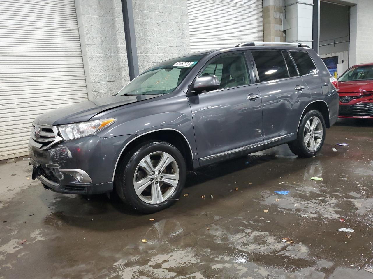 2011 TOYOTA HIGHLANDER