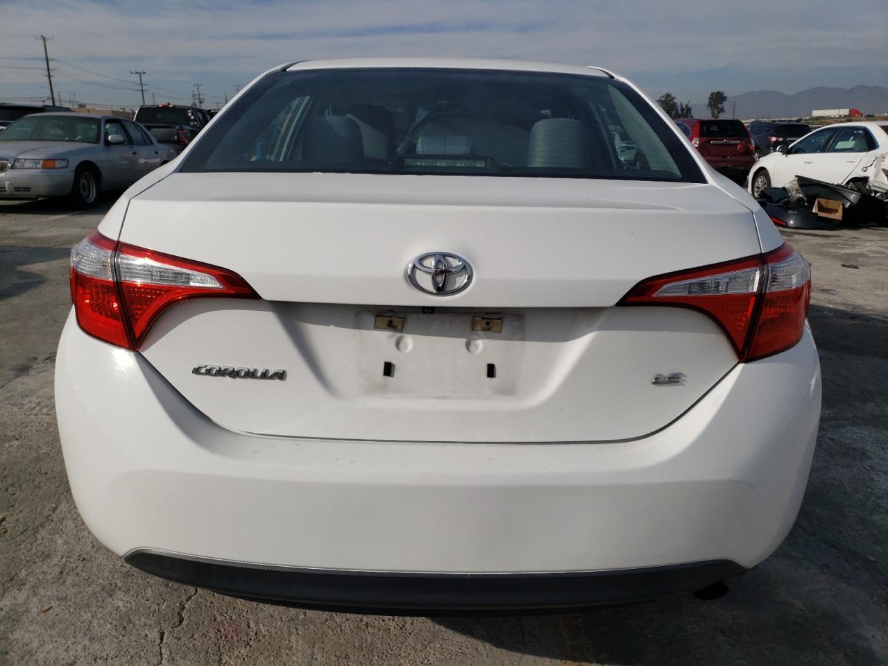 2015 TOYOTA COROLLA L - Фото 6