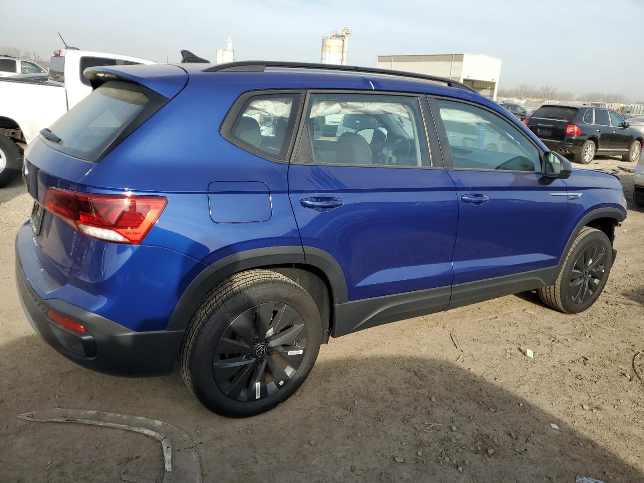 2023 VOLKSWAGEN TAOS S - Image 3