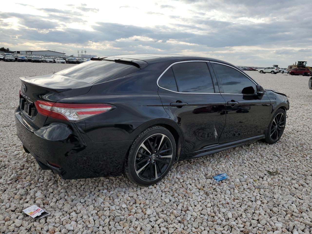 2018 TOYOTA CAMRY XSE - Image 3