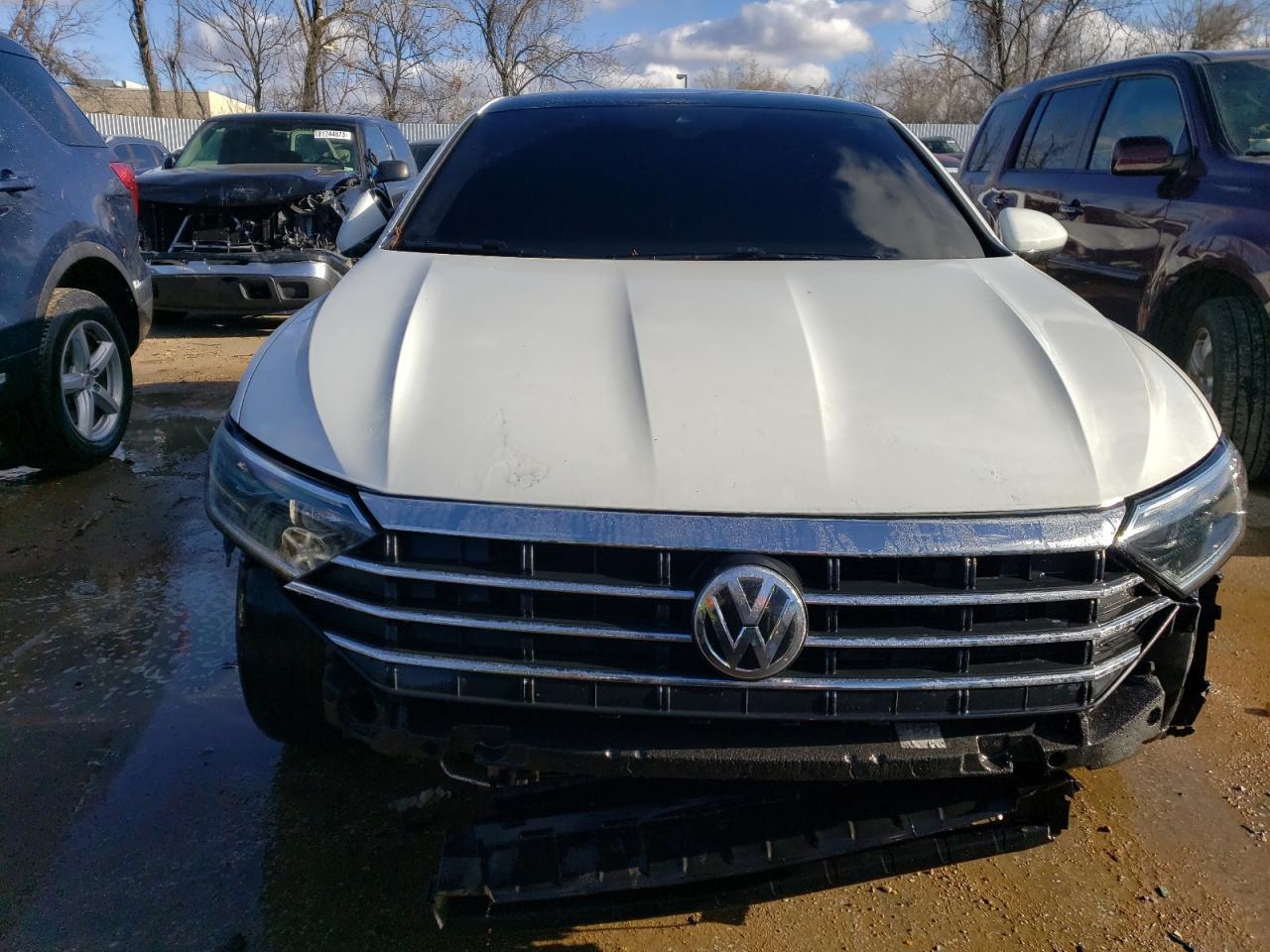 2019 VOLKSWAGEN JETTA SEL - Фото 5