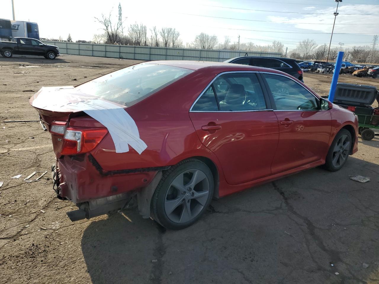 2014 TOYOTA CAMRY L - Image 3