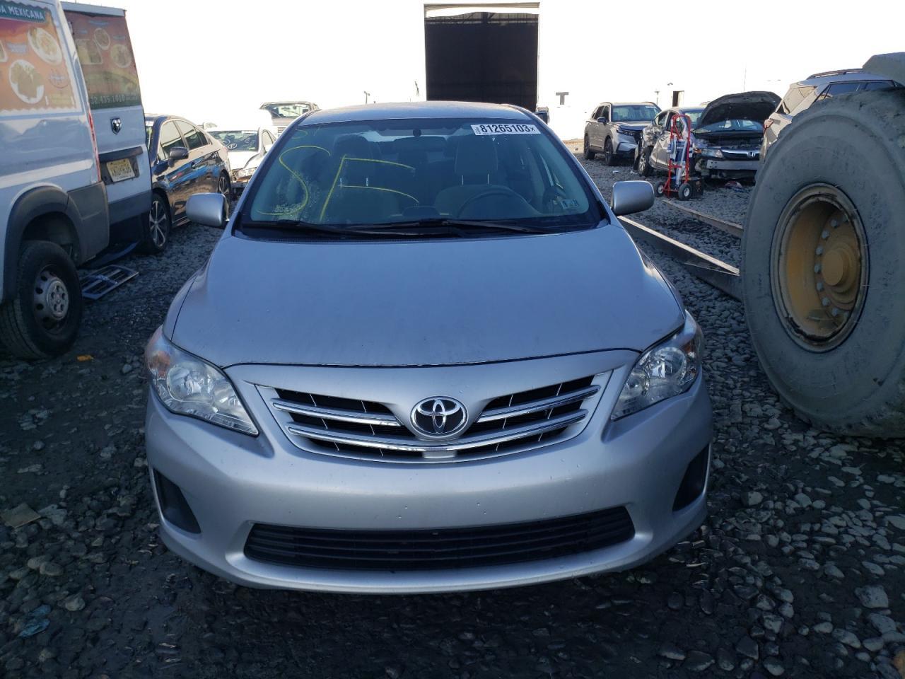 2013 TOYOTA COROLLA BA - Фото 5