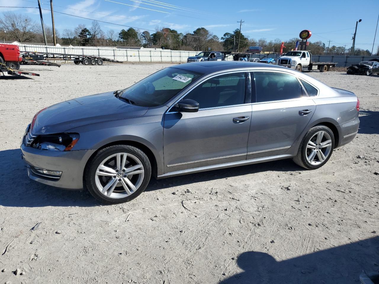 2015 VOLKSWAGEN PASSAT SE