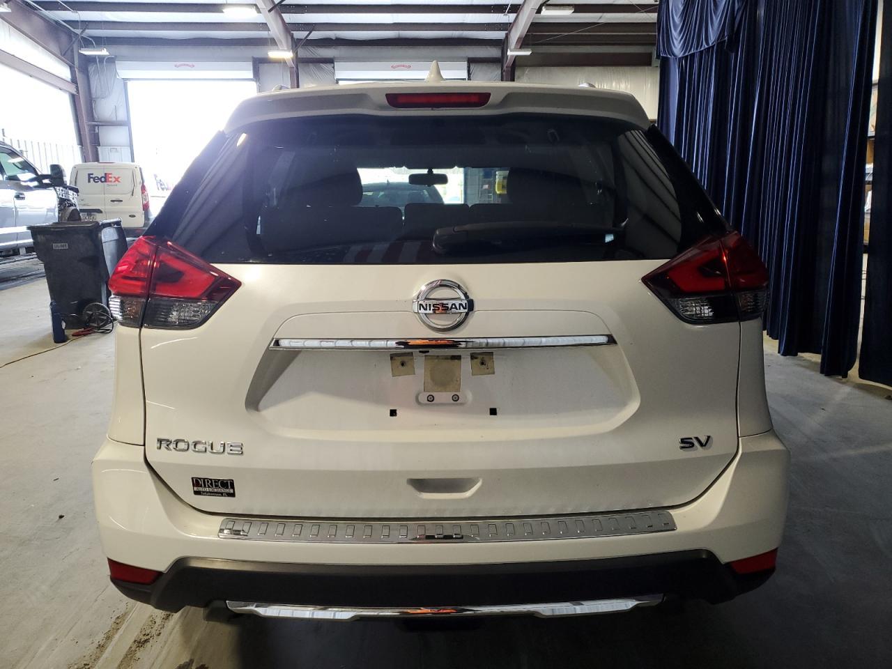 2017 NISSAN ROGUE S - Фото 6