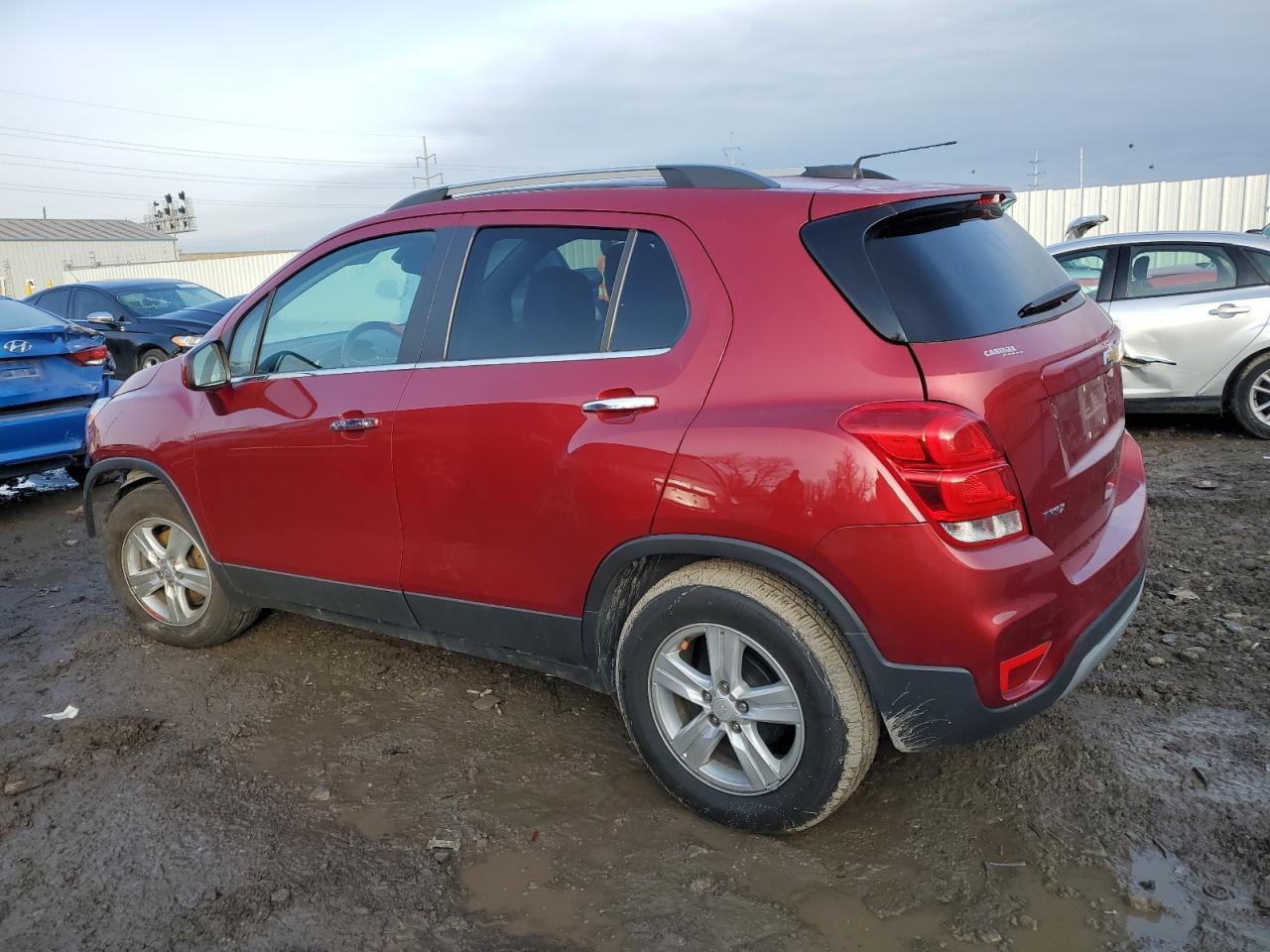 2019 CHEVROLET TRAX 1LT - Фото 2