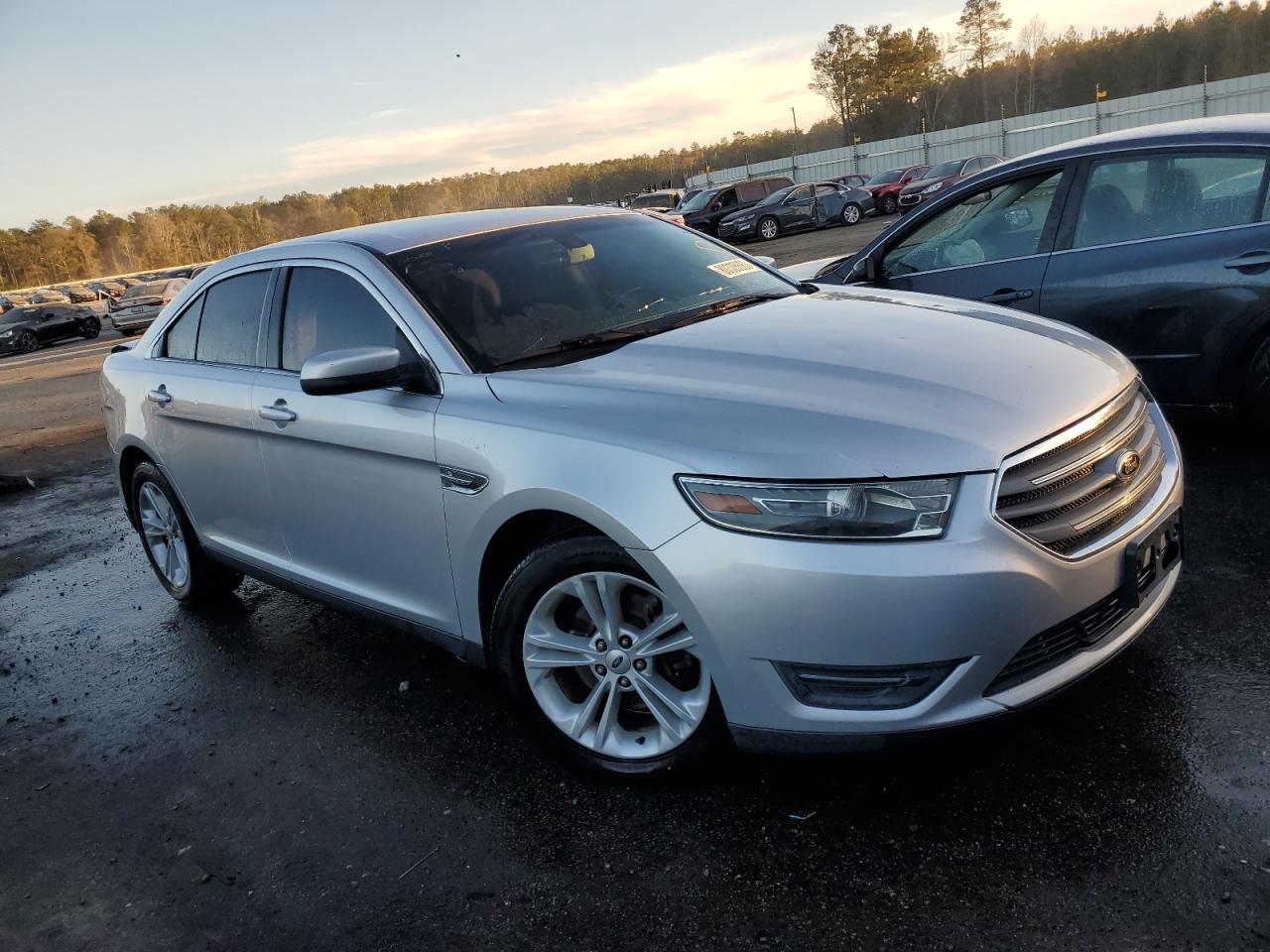 2013 FORD TAURUS SEL - Image 4