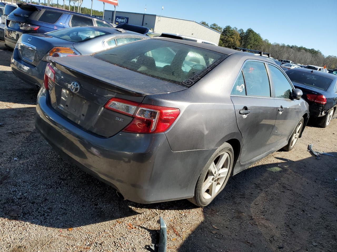 2014 TOYOTA CAMRY L - Image 3