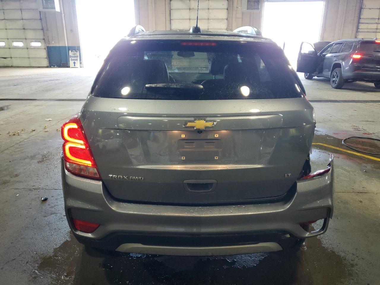 2019 CHEVROLET TRAX 1LT - Фото 6