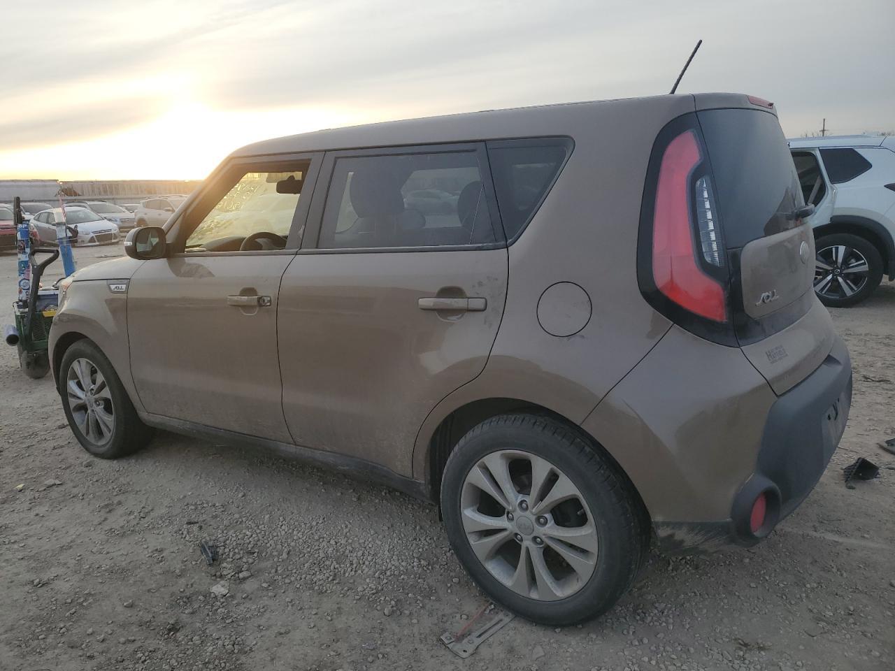 2014 KIA SOUL + - Image 2