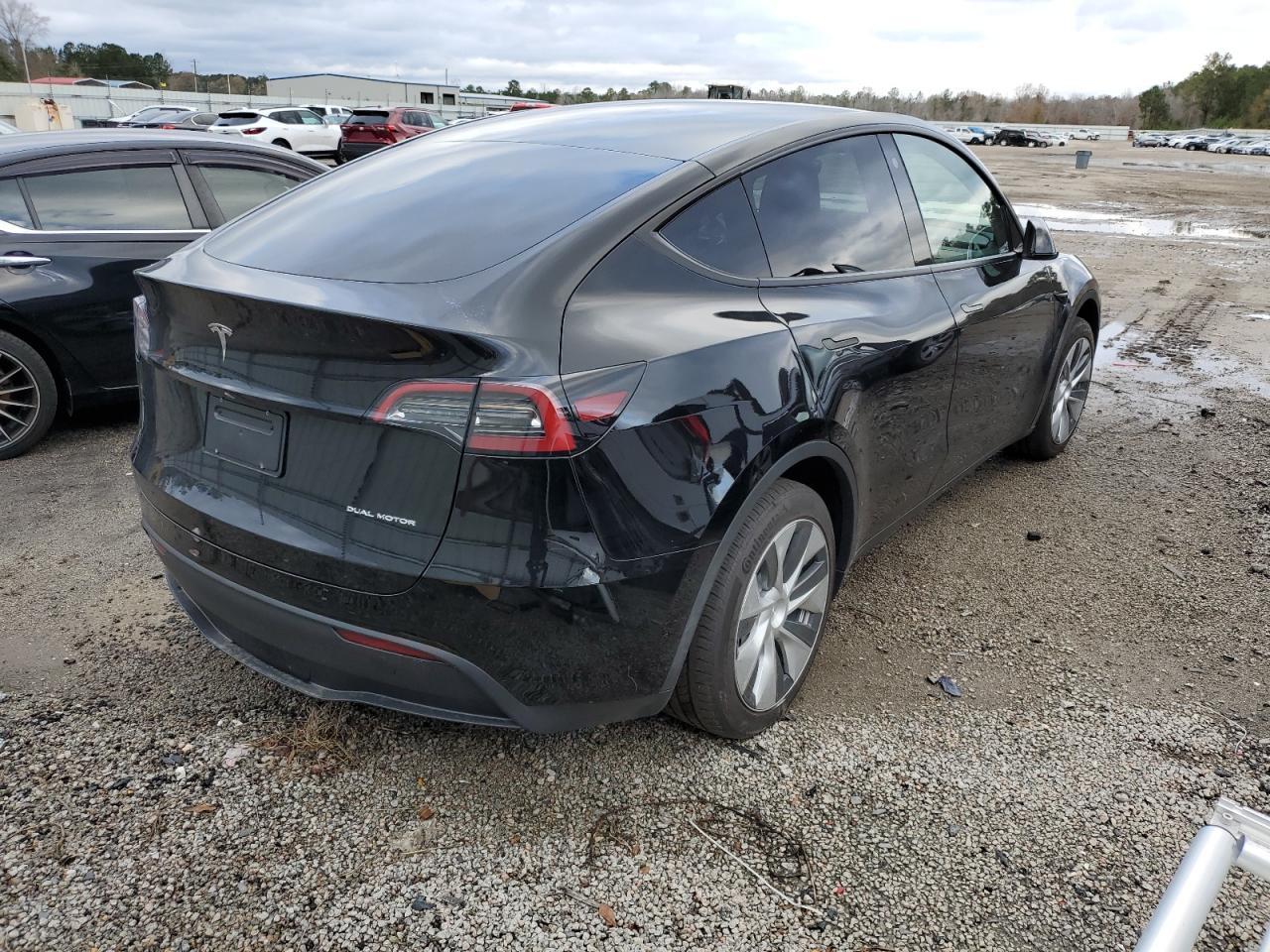 2023 TESLA MODEL Y - Image 3