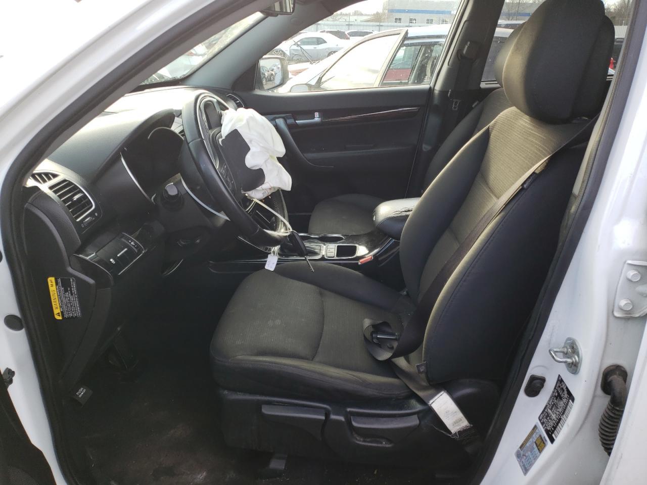 2015 KIA SORENTO LX - Image 7