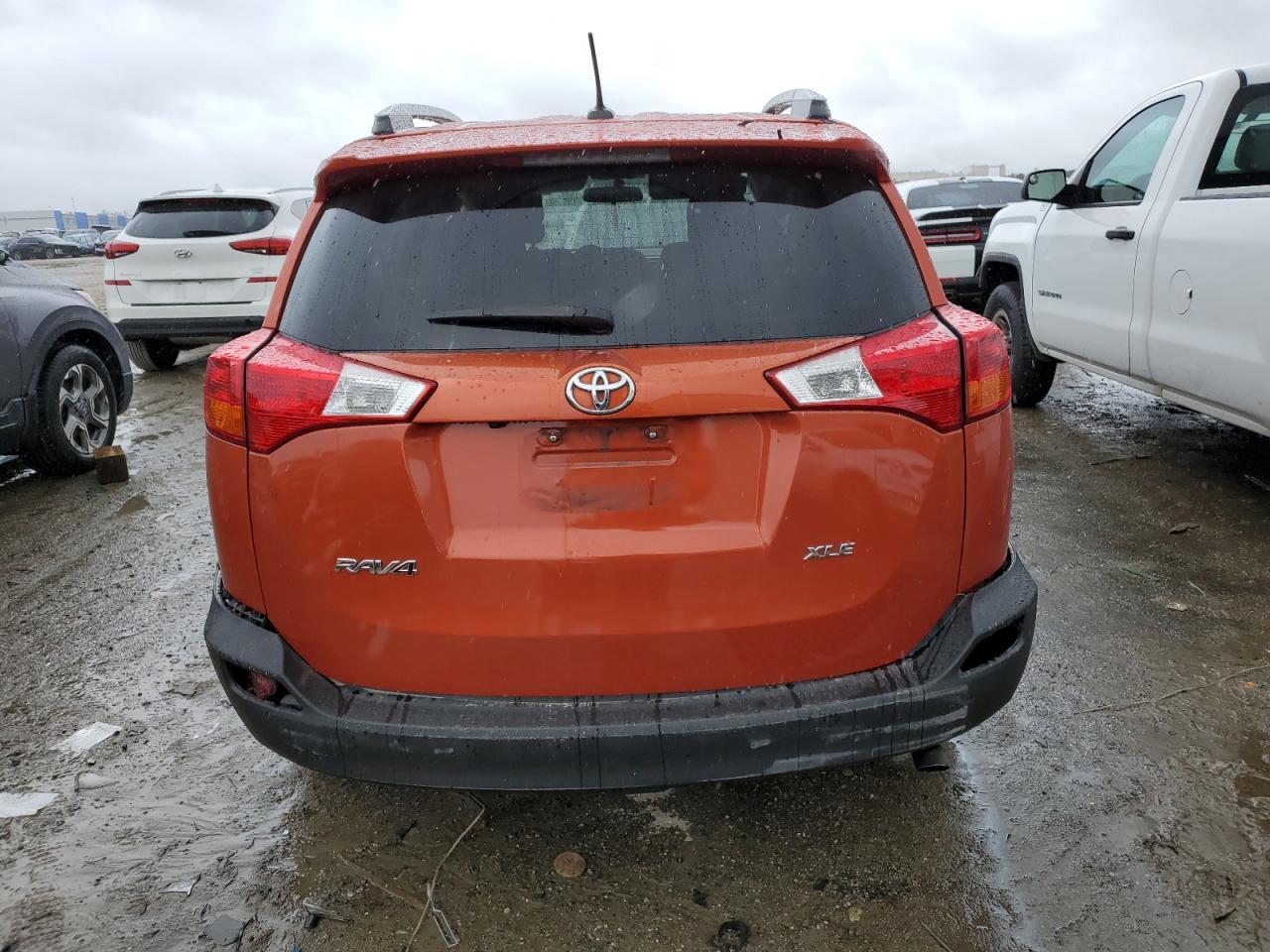 2015 TOYOTA RAV4 XLE - Image 6