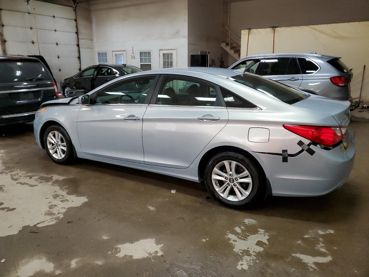 2013 HYUNDAI SONATA GLS - Image 2