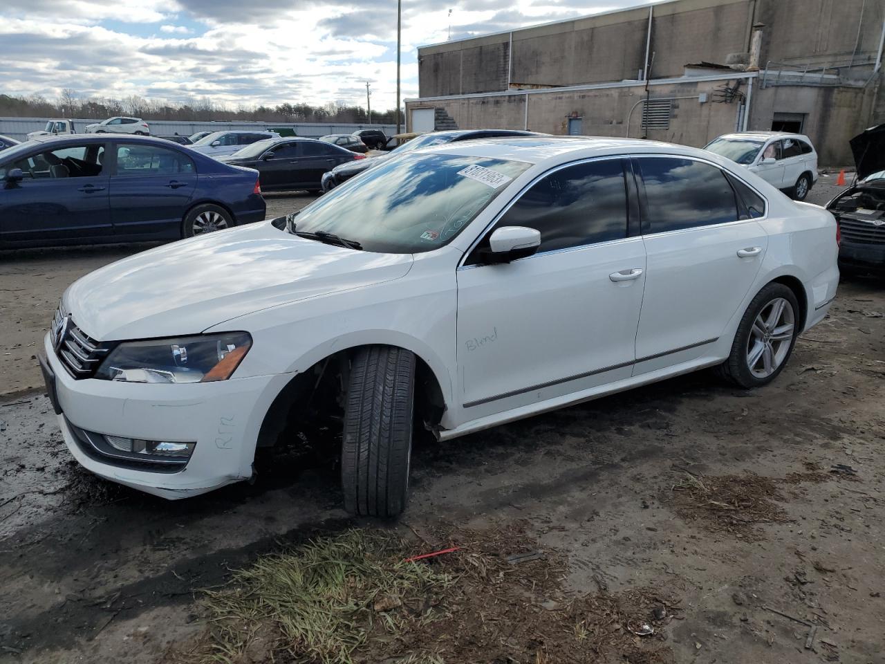 2014 VOLKSWAGEN PASSAT SEL car image