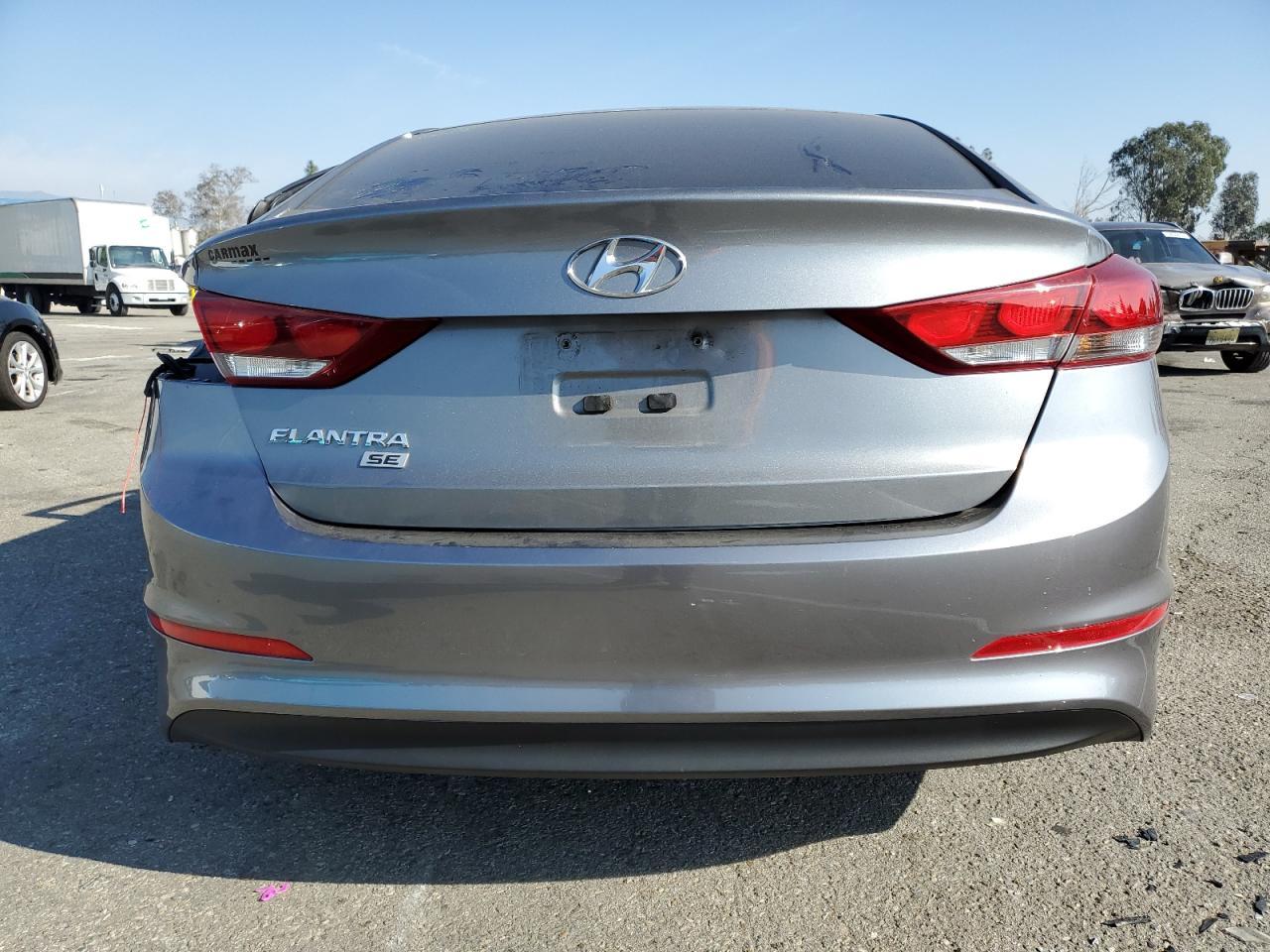 2018 HYUNDAI ELANTRA SE - Фото 6