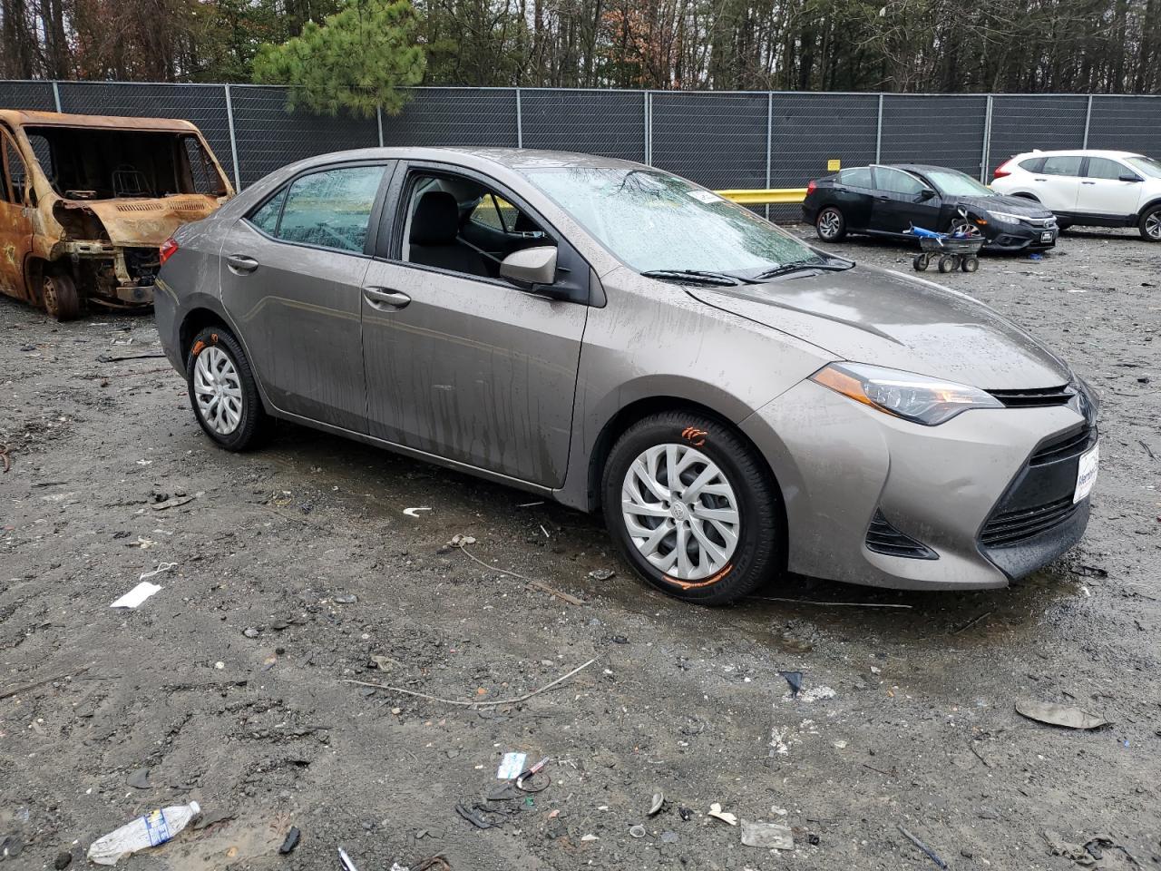 2018 TOYOTA COROLLA L - Image 4