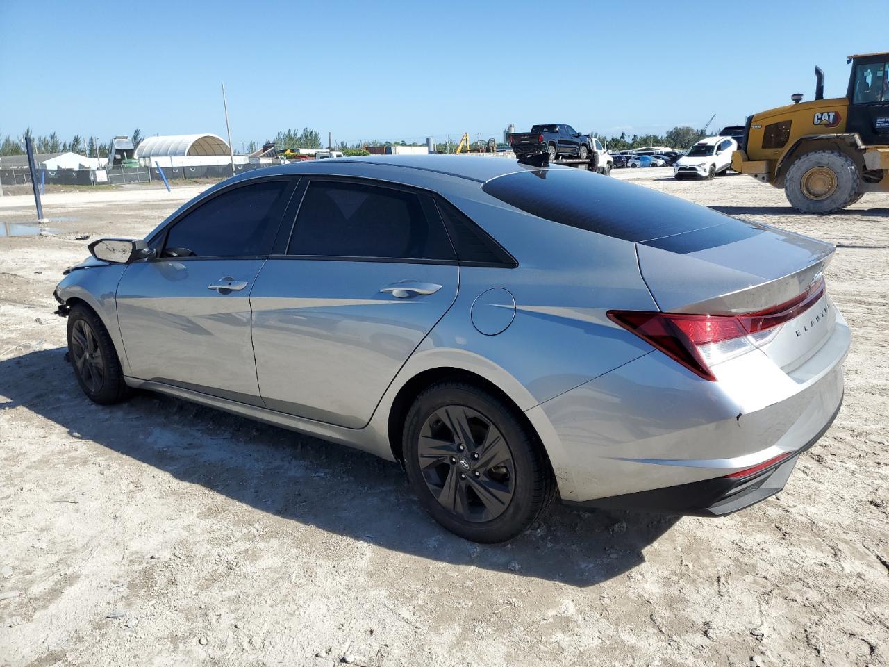 2023 HYUNDAI ELANTRA SE - Фото 2