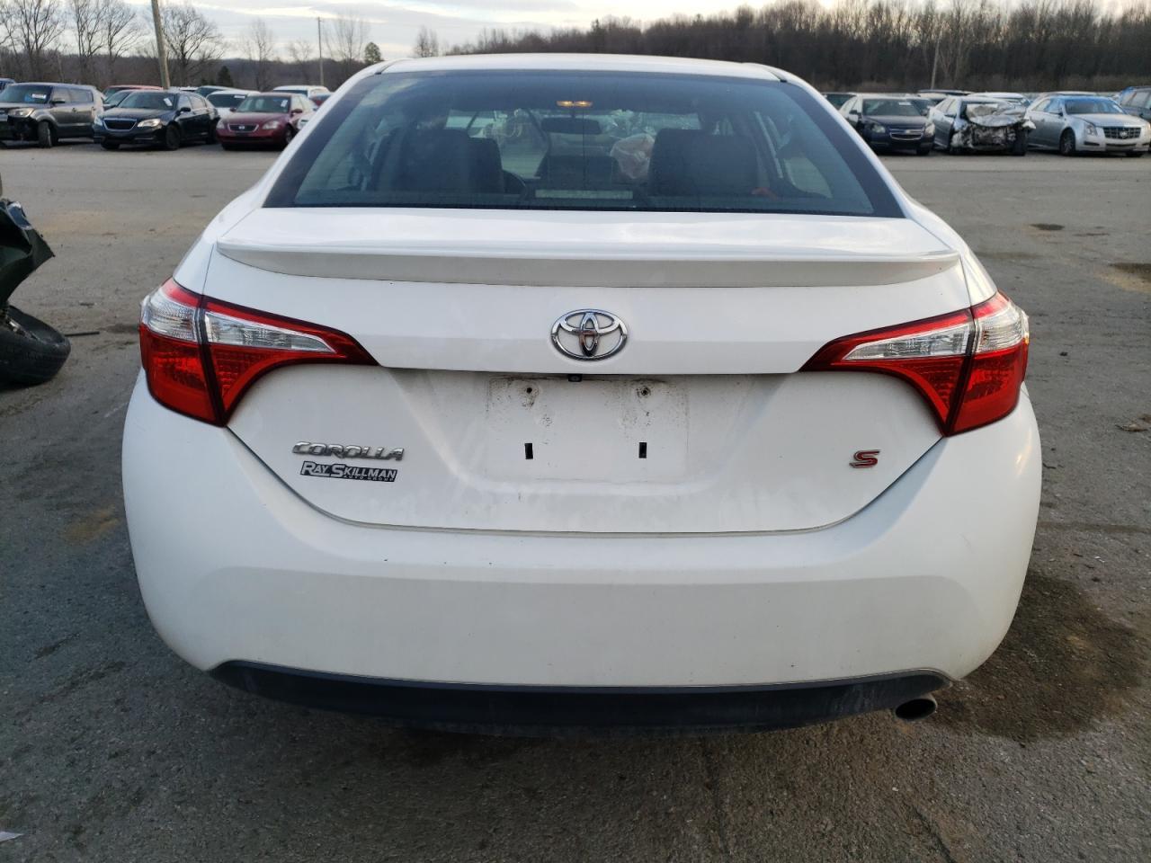 2015 TOYOTA COROLLA L - Фото 6