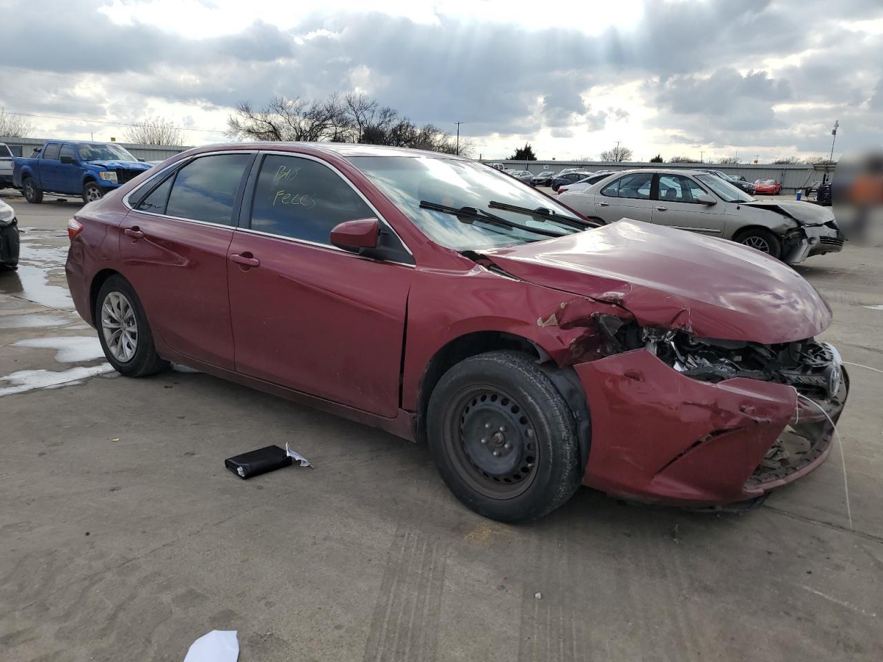 2017 TOYOTA CAMRY LE - Фото 4