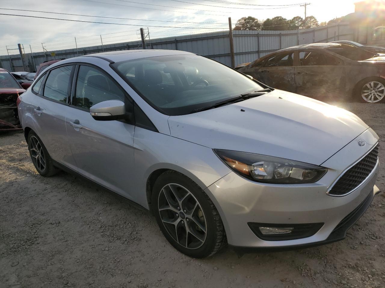 2017 FORD FOCUS SEL - Фото 4