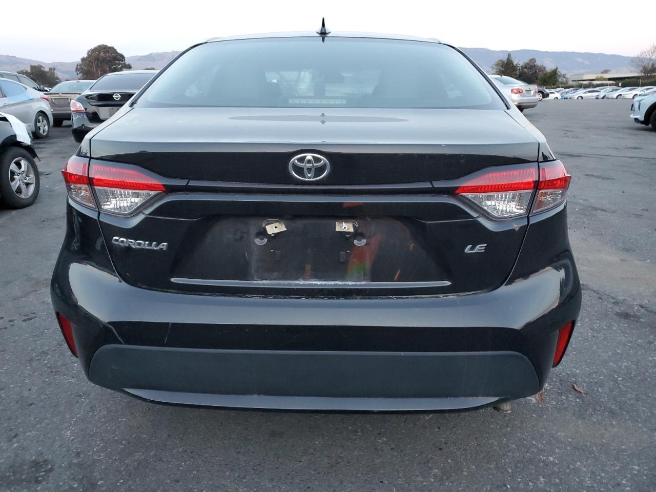 2020 TOYOTA COROLLA LE - Фото 6