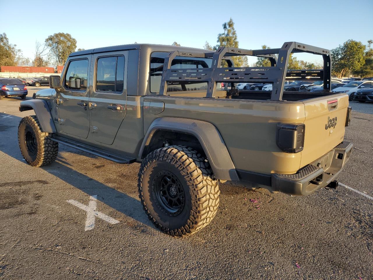 2020 JEEP GLADIATOR - Image 2
