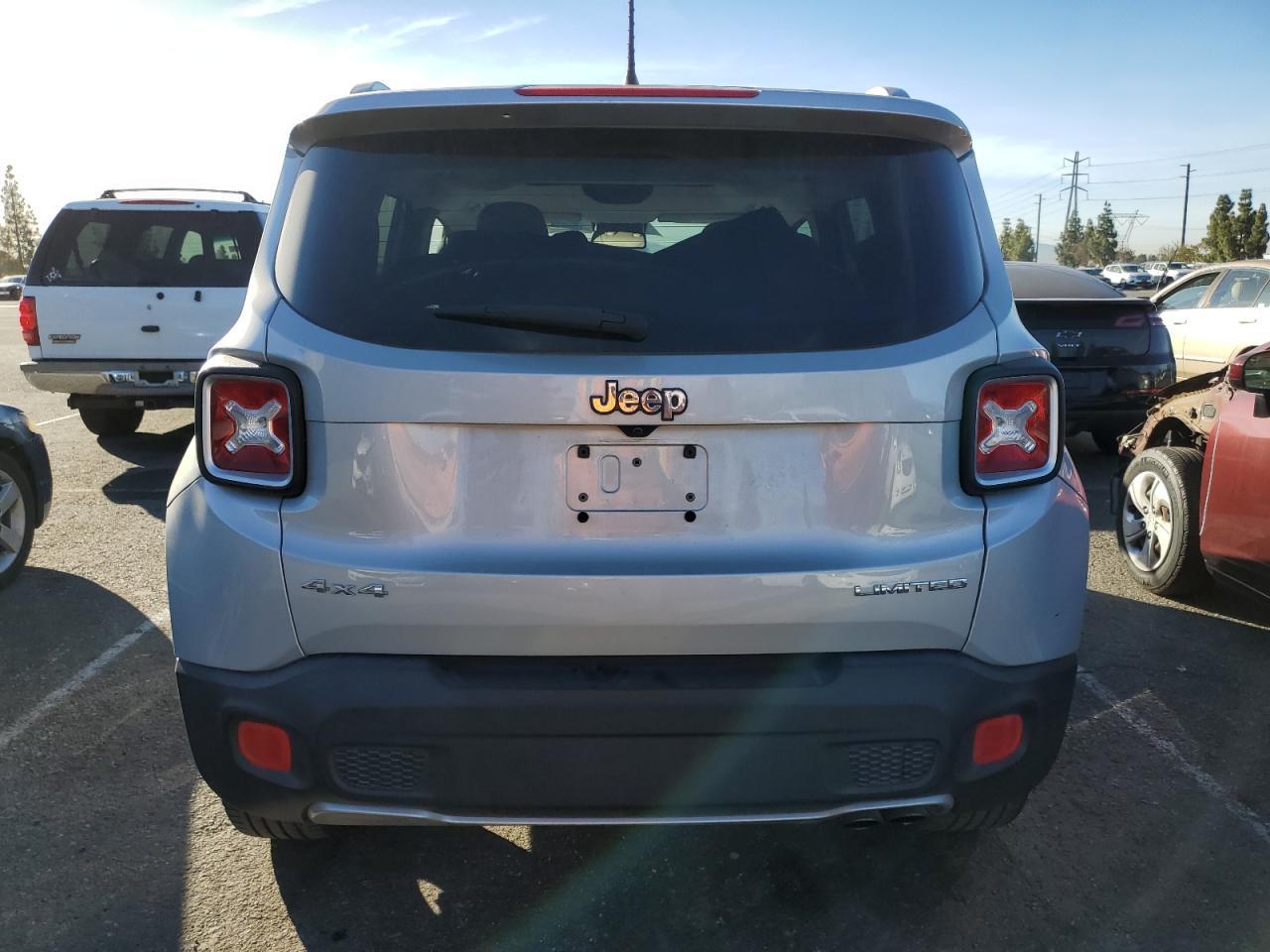 2017 JEEP RENEGADE L - Фото 6