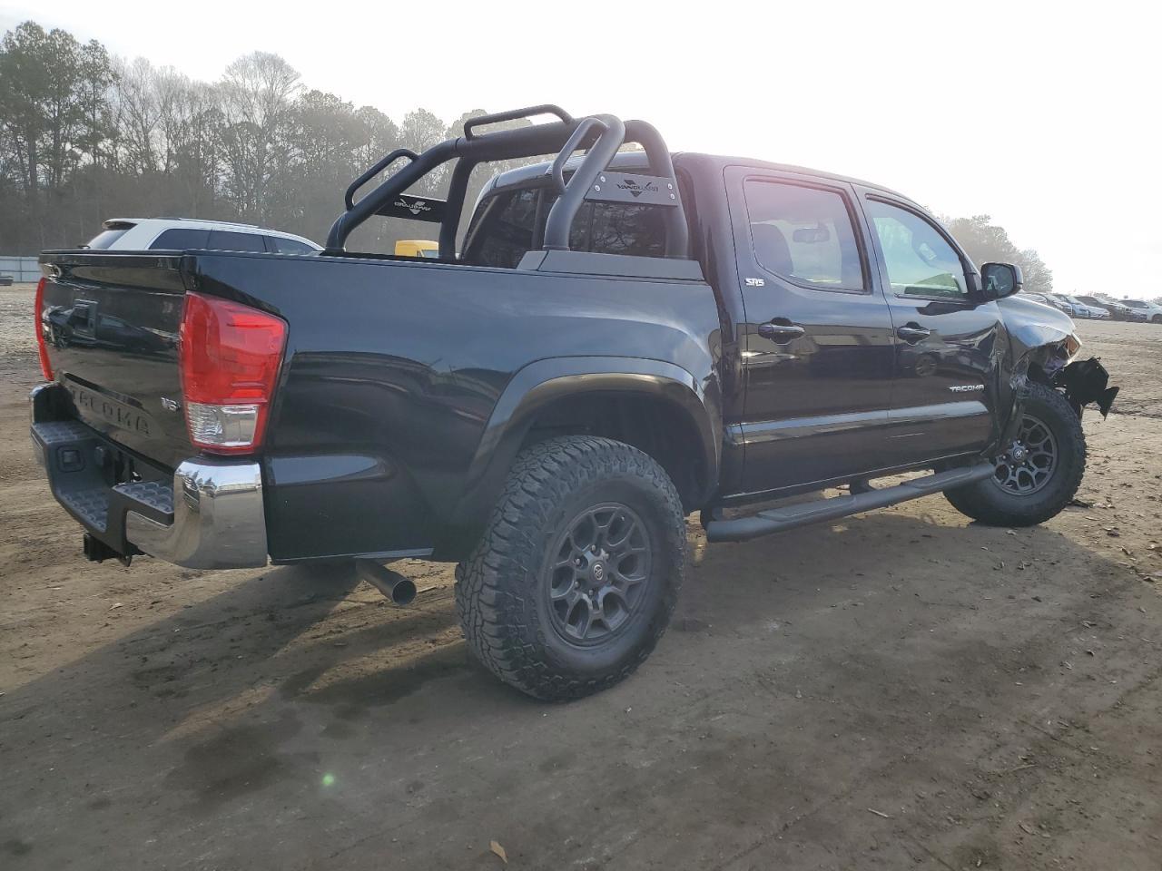 2017 TOYOTA TACOMA DOU - Фото 3