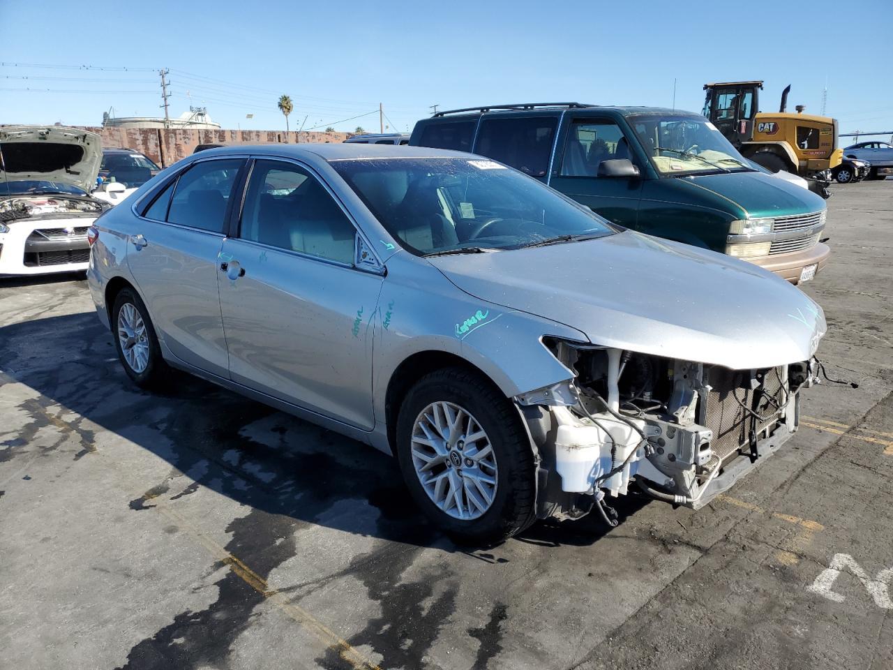 2016 TOYOTA CAMRY LE - Фото 4