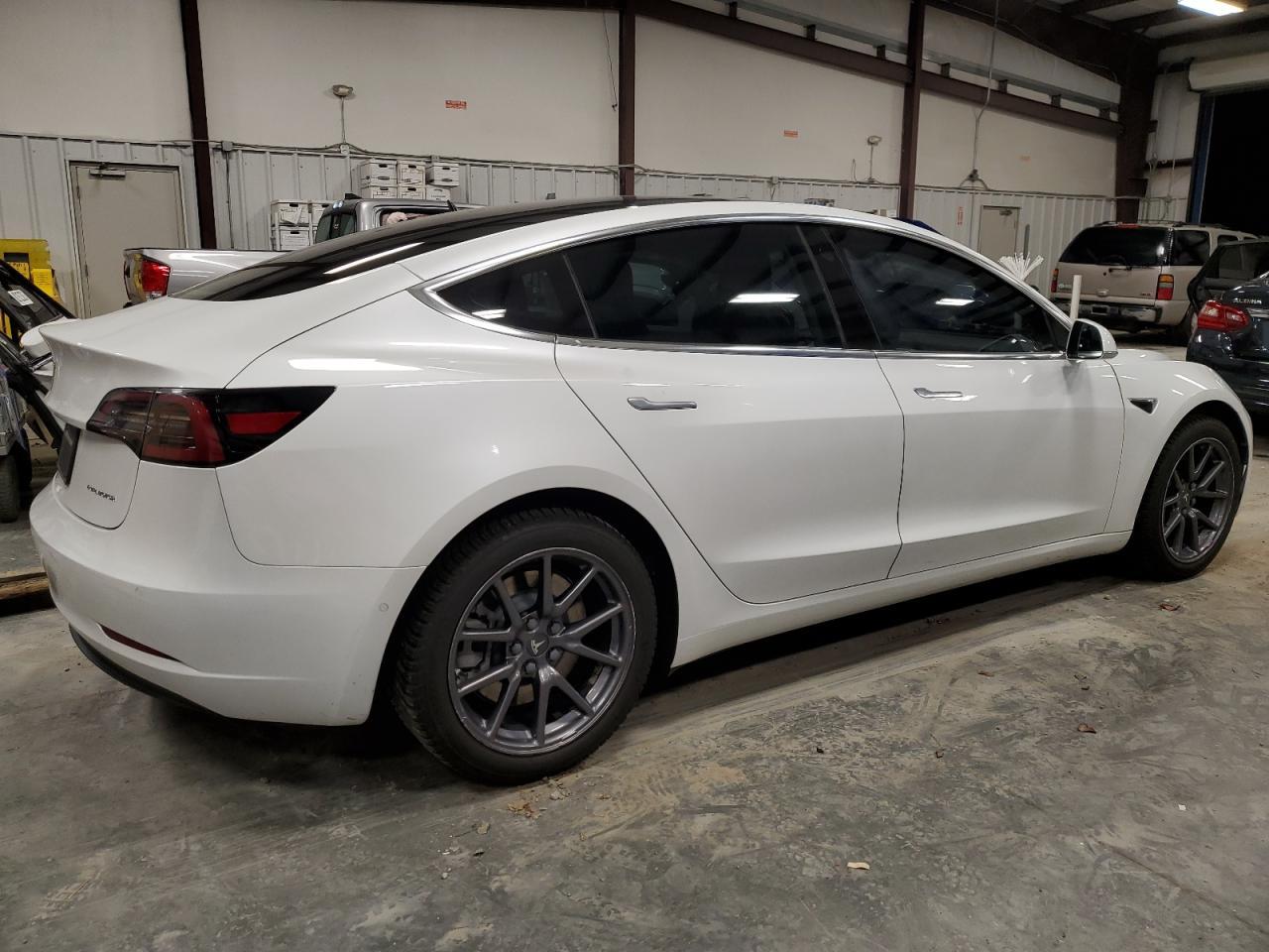 2019 TESLA MODEL 3 - Image 3
