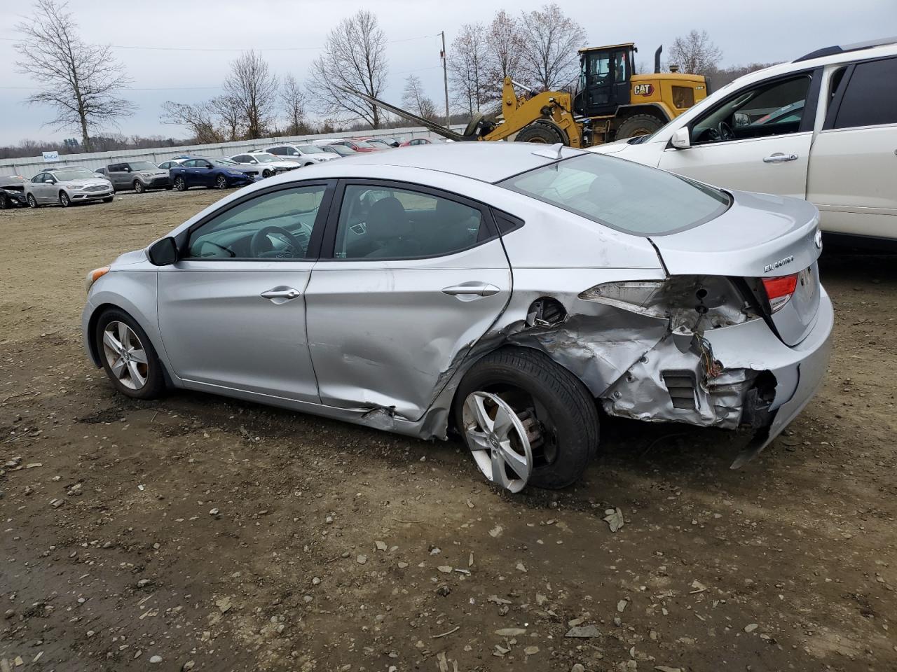2013 HYUNDAI ELANTRA GL - Image 2