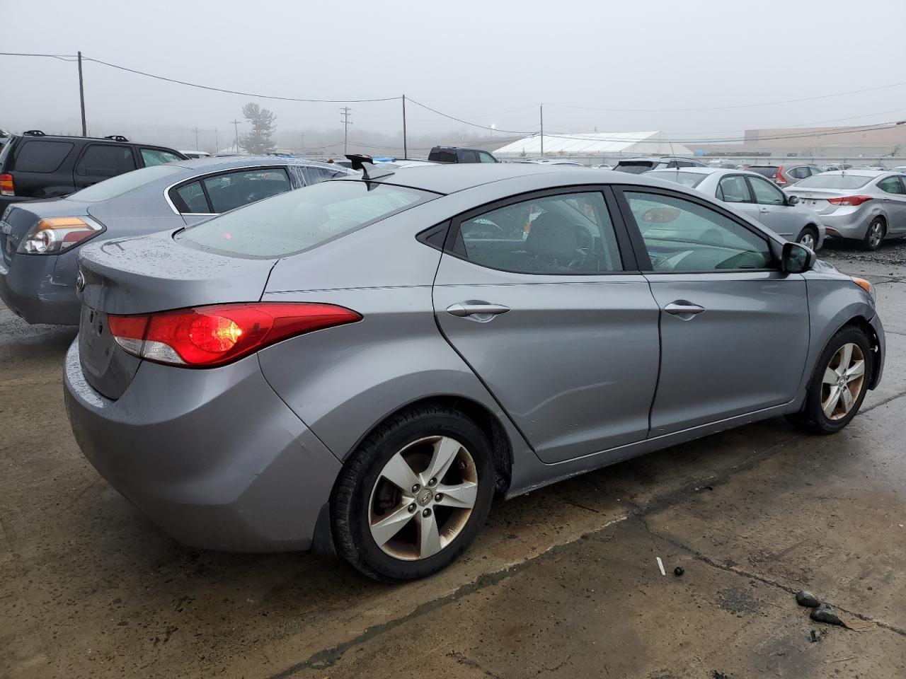 2013 HYUNDAI ELANTRA GL - Image 3